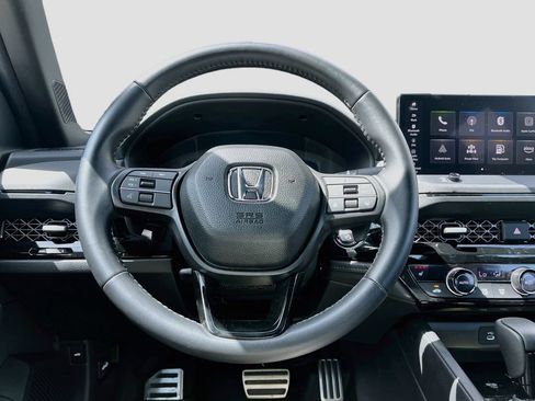 Used 2025 Honda Accord Sport image 10