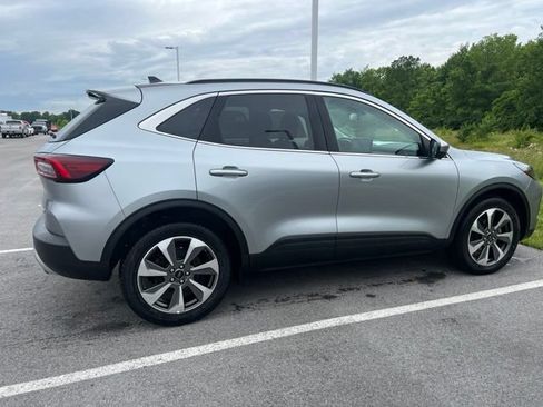 Used 2024 Ford Escape Platinum AWD/4WD image 9
