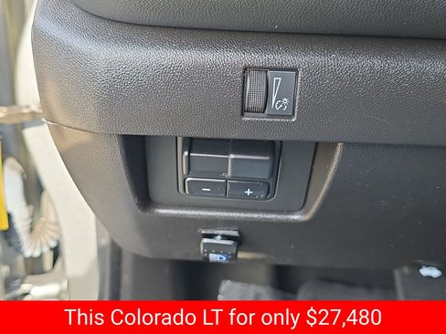 Used 2023 Chevrolet Colorado LT w/ LT Convenience Package II image 32