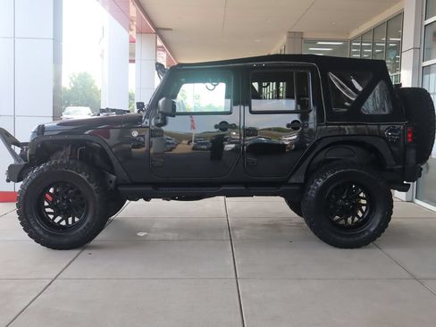 Used 2015 Jeep Wrangler Unlimited Sport w/ Quick Order Package 24S AWD/4WD image 4