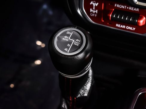 Used 2021 Jeep Gladiator Rubicon AWD/4WD image 31