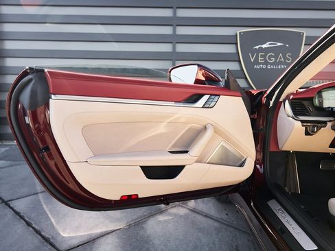 Used 2021 Porsche 911 Targa 4S image 23