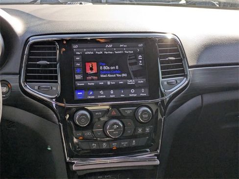 Used 2021 Jeep Grand Cherokee Laredo X image 15