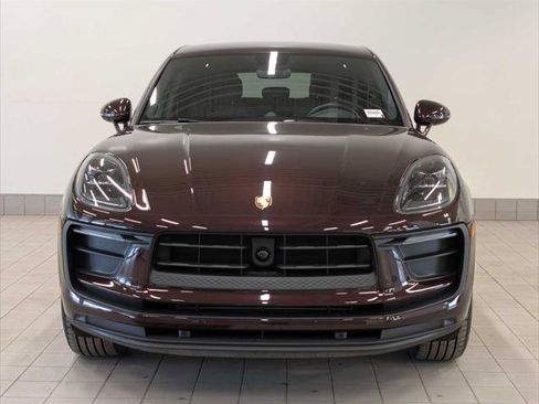 Used 2025 Porsche Macan AWD/4WD image 10