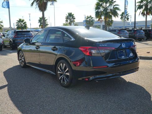 Used 2023 Honda Civic EX image 9