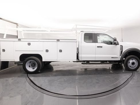 New 2026 Ford F450 XL w/ XL Chrome Package RWD image 9