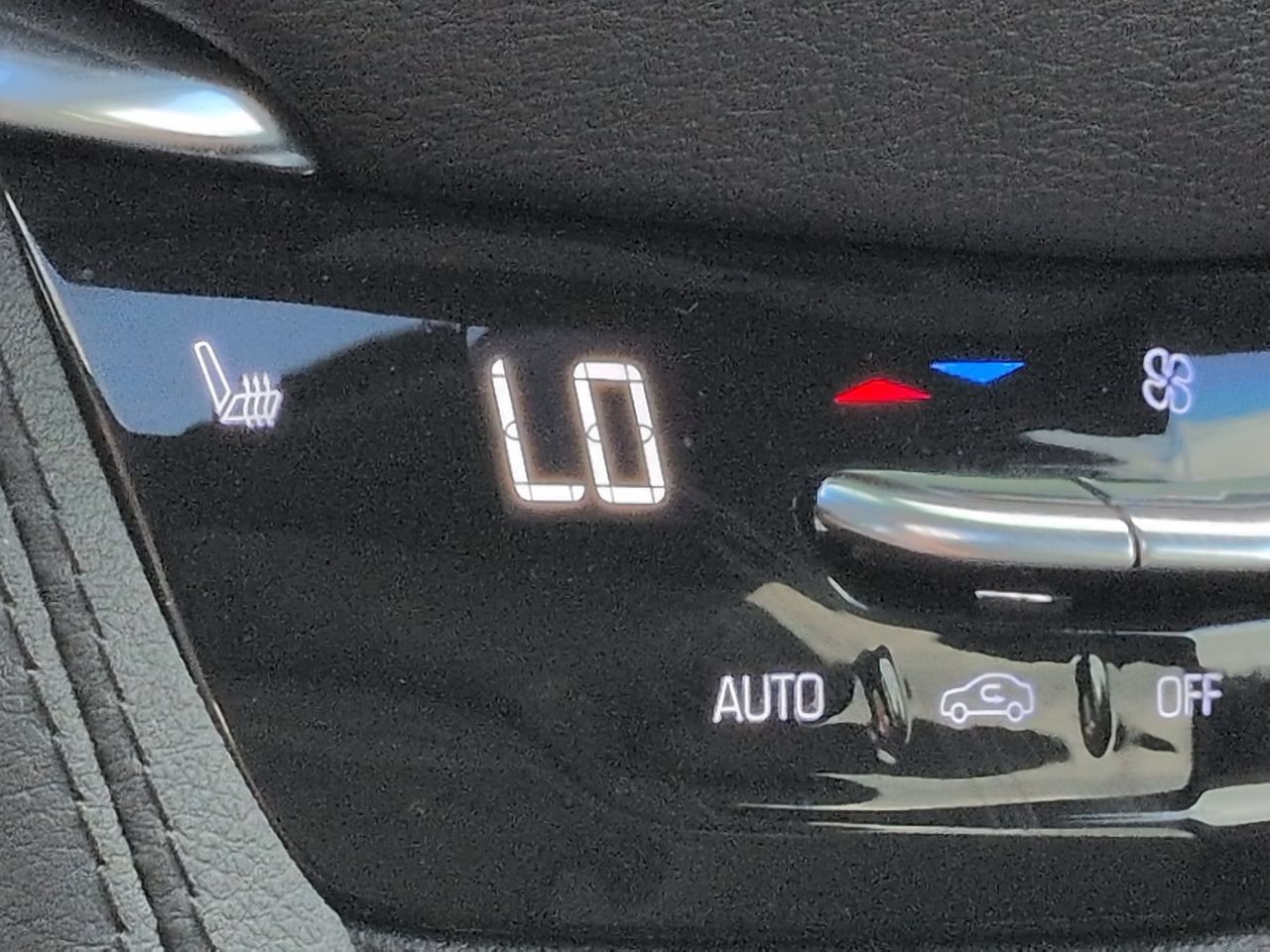 Used 2022 Cadillac XT5 Sportv w/ LPO, Floor Liner Package AWD/4WD image 23