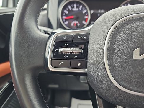 Used 2022 Kia Carnival SX FWD image 23