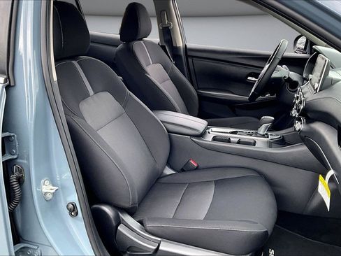Used 2025 Nissan Sentra SV w/ All-Weather Package FWD image 29