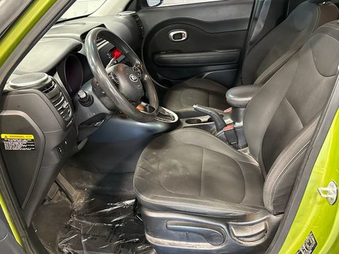 Used 2014 Kia Soul FWD image 6