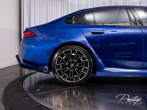 Used 2025 BMW M5 w/ Executive Package AWD/4WD image 17