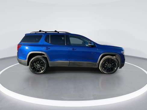 Used 2023 GMC Acadia SLT w/ Elevation Edition image 9