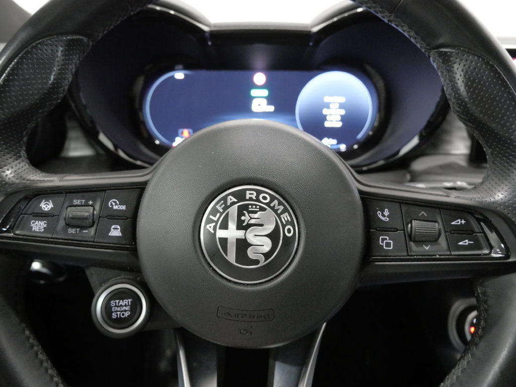 Used 2024 Alfa Romeo Tonale Ti AWD/4WD image 17