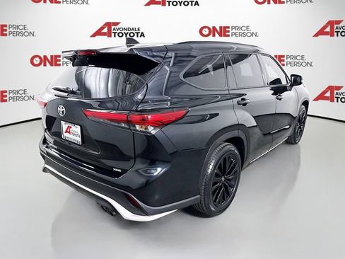 Used 2023 Toyota Highlander XSE FWD image 7