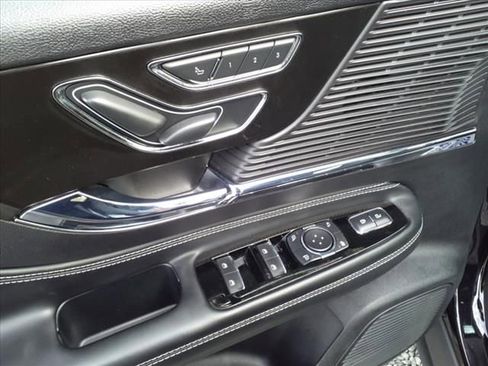 Certified 2021 Lincoln Corsair Standard w/ Equipment Group 101A image 12