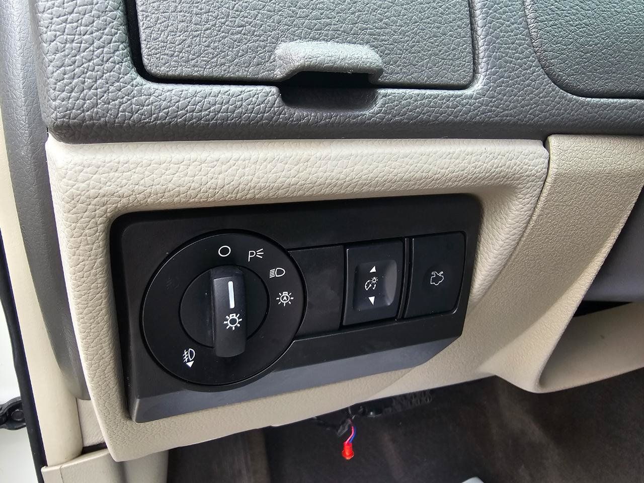 Used 2012 Ford Fusion SEL FWD image 28