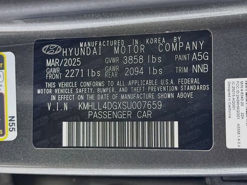 Used 2025 Hyundai Elantra SE FWD image 30
