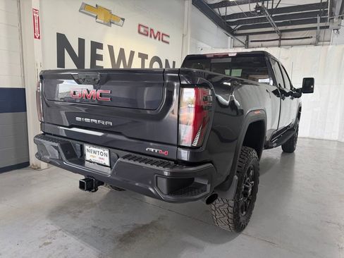 Used 2024 GMC Sierra 2500 AT4 w/ AT4 Premium Plus Package AWD/4WD image 32