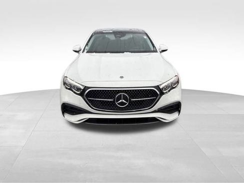 Used 2025 Mercedes-Benz E 350 4MATIC Sedan image 10