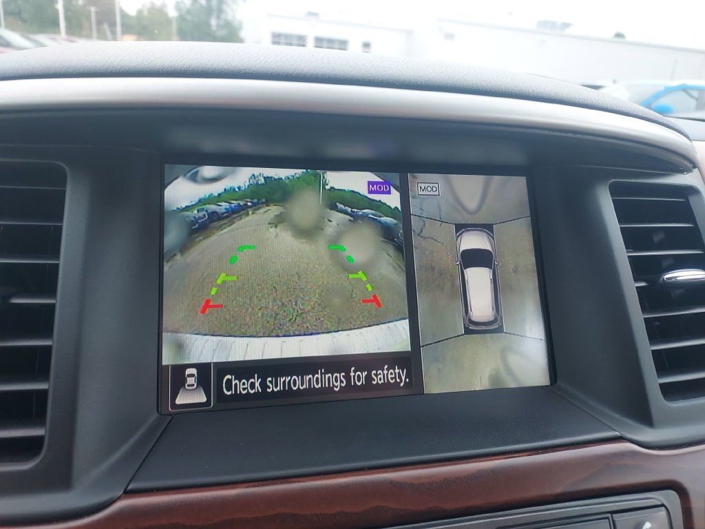 Used 2020 Nissan Pathfinder Platinum AWD/4WD image 16