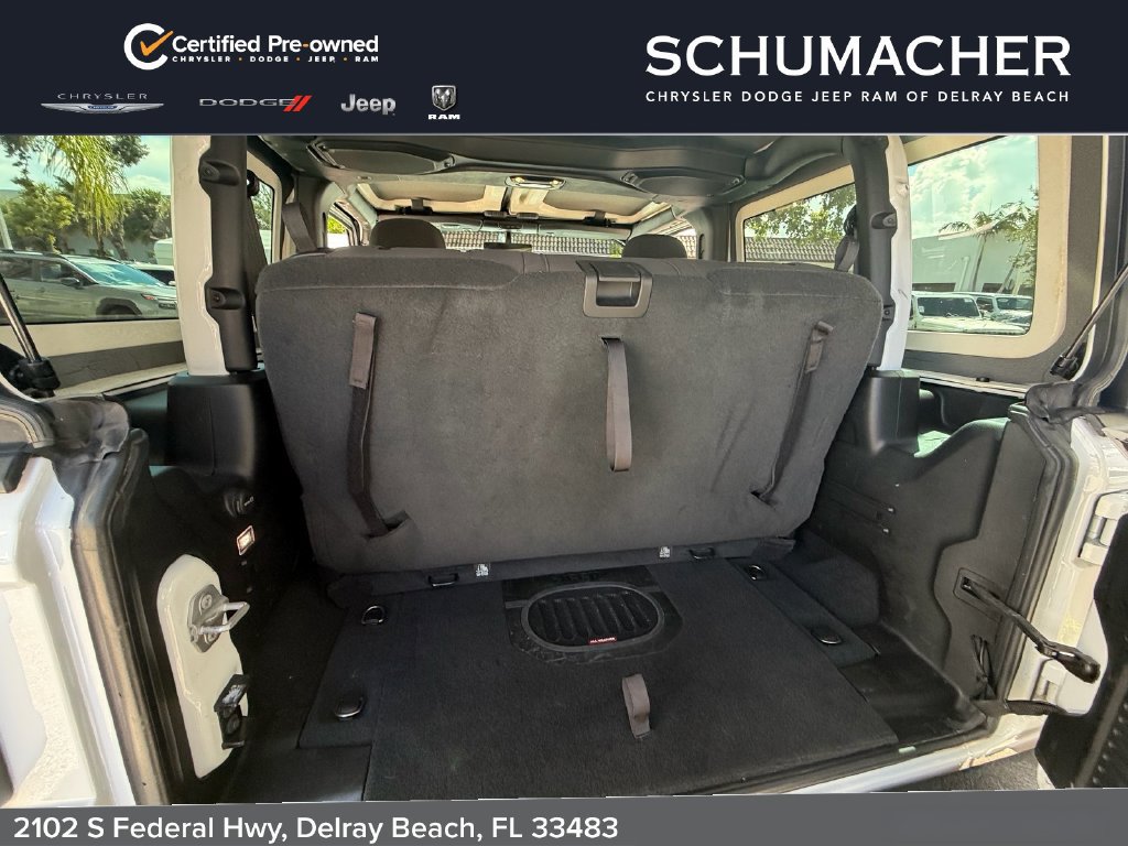 Used 2023 Jeep Wrangler Rubicon AWD/4WD image 14