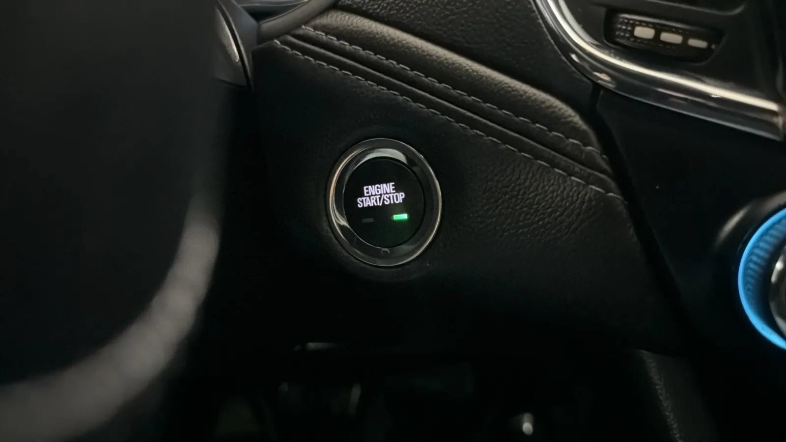 Used 2017 Chevrolet Cruze Premier w/ RS Package FWD image 16