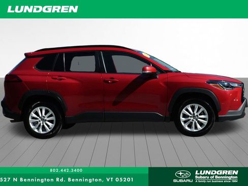 Used 2022 Toyota Corolla Cross LE w/ Moonroof Package AWD/4WD image 2
