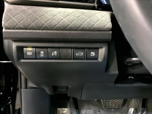 Used 2025 Toyota Camry XLE w/ Premium Package AWD/4WD image 35