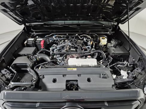 New 2025 Toyota Tacoma TRD Off-Road image 9