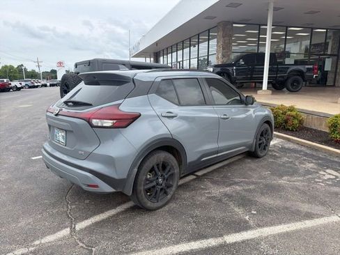 Used 2021 Nissan Kicks SR w/ SR Premium Package FWD image 4