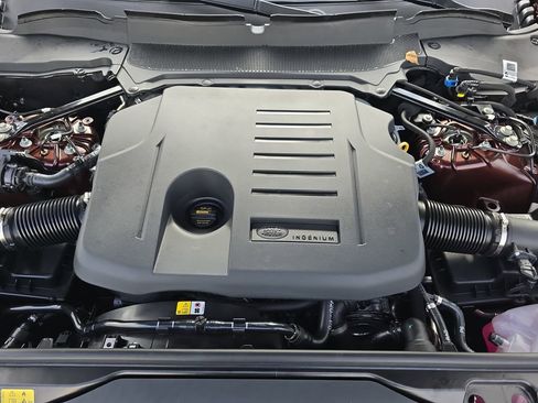 New 2026 Land Rover Discovery Limited Edition image 33