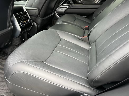 Used 2024 Land Rover Range Rover Autobiography AWD/4WD image 34