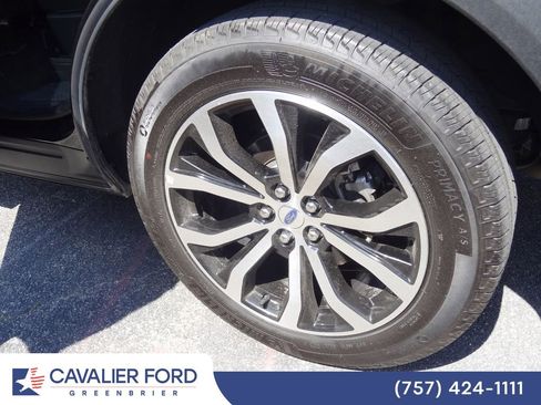 Used 2025 Ford Explorer ST-Line AWD/4WD image 19