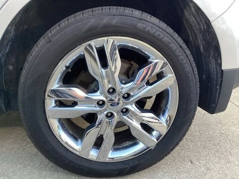 Used 2013 Ford Edge Limited w/ Driver Entry Pkg FWD image 6