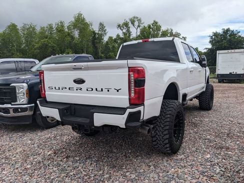 Used 2025 Ford F350 Lariat image 5