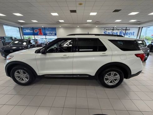 Used 2022 Ford Explorer XLT w/ Equipment Group 202A AWD/4WD image 7