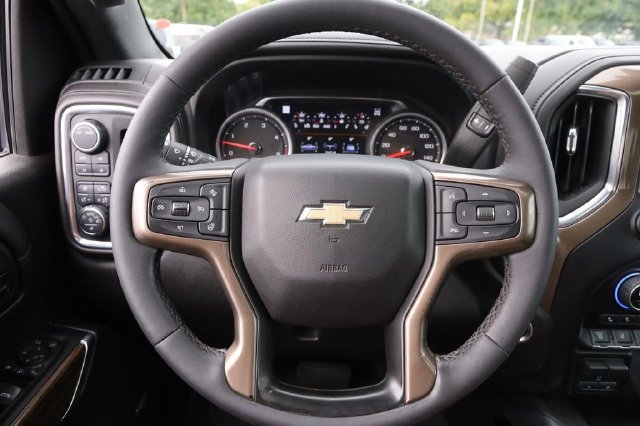 Used 2022 Chevrolet Silverado 3500 High Country w/ Z71 Off-Road Package AWD/4WD image 11