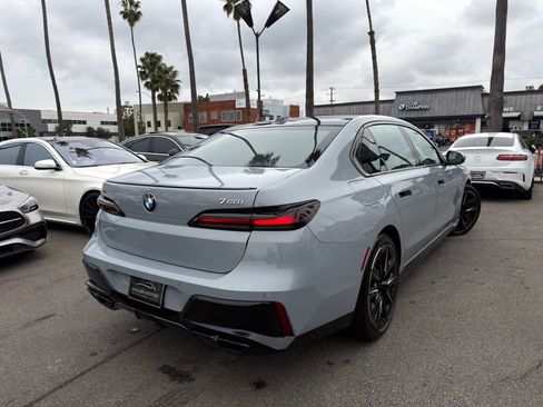 Used 2023 BMW 760i xDrive w/ Executive Package image 4