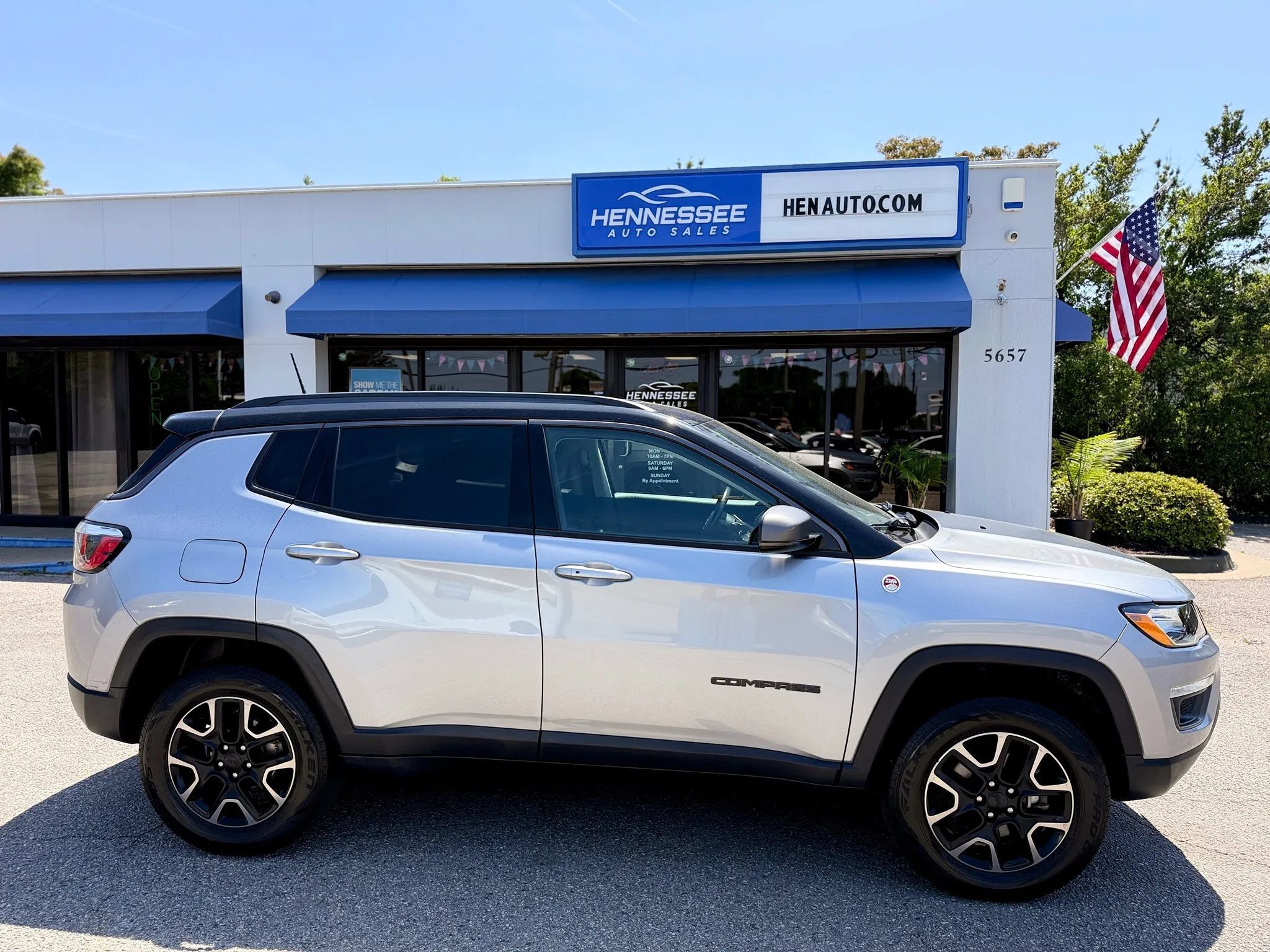 Used 2019 Jeep Compass Trailhawk w/ Cold Weather Group AWD/4WD image 32