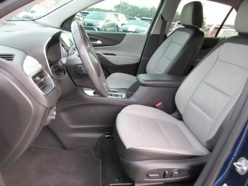 Used 2019 Chevrolet Equinox Premier FWD image 18