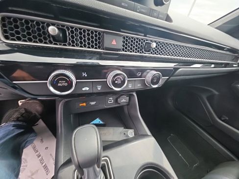 Used 2023 Honda Civic Sport image 19