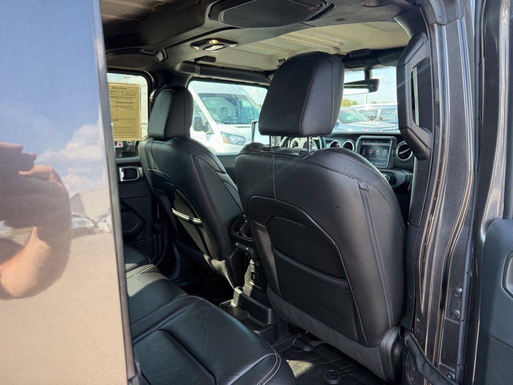 Used 2019 Jeep Wrangler Unlimited Sahara AWD/4WD image 20
