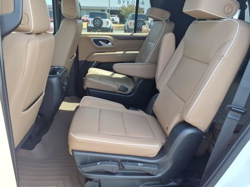 Used 2022 Chevrolet Tahoe Premier w/ Texas Edition RWD image 17