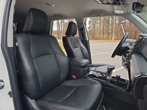 Used 2023 Toyota 4Runner TRD Off-Road Premium image 10