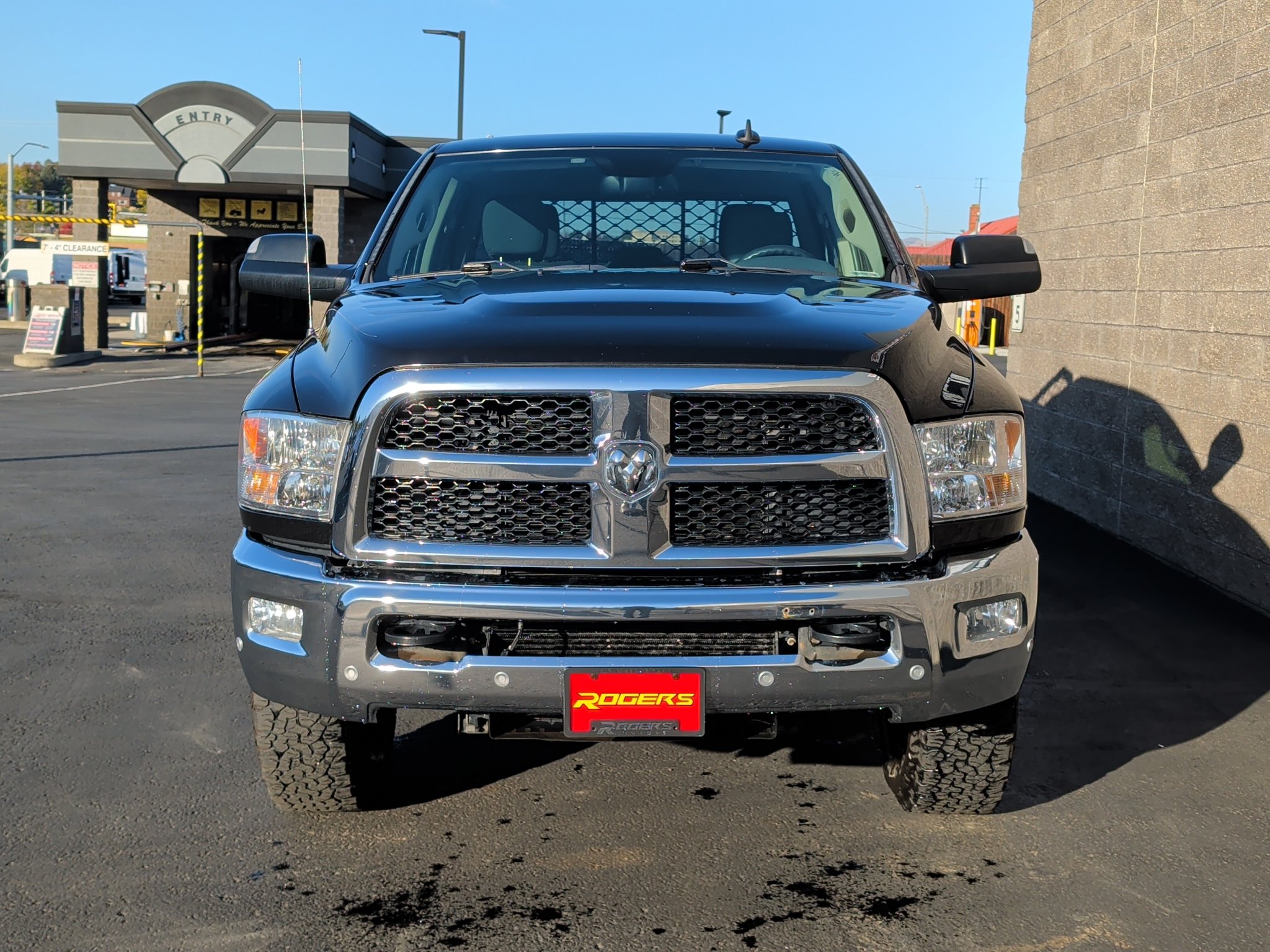 Used 2018 RAM 3500 SLT w/ Cold Weather Group AWD/4WD image 2
