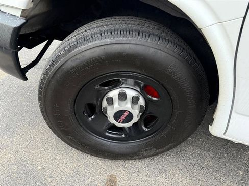 Used 2014 GMC Savana 2500 w/ Cold Climate Package image 16