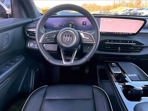 Used 2025 Buick Enclave Sport Touring image 8