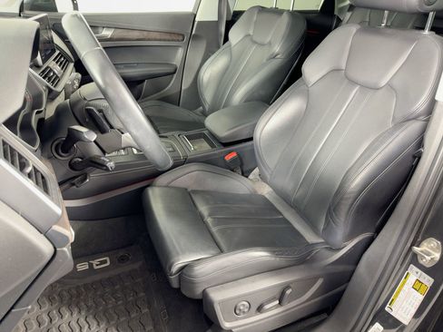Used 2018 Audi Q5 Prestige AWD/4WD image 5