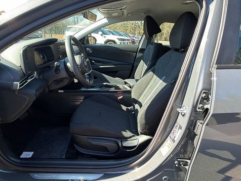 New 2026 Hyundai Elantra SE image 9