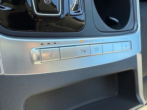 New 2026 Kia Carnival EX FWD image 27